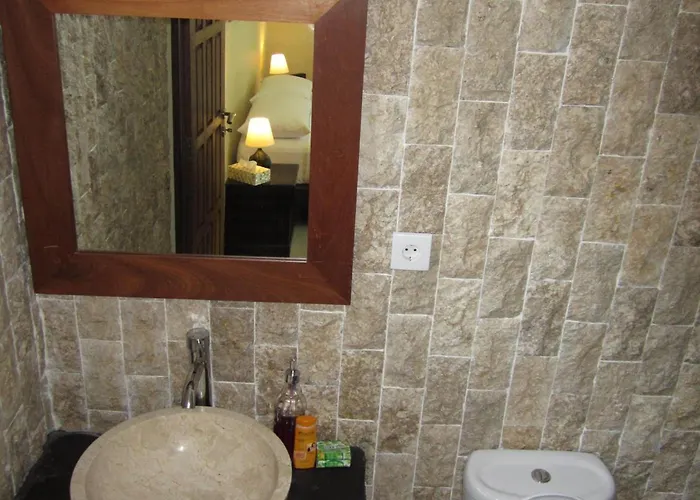 Oasis Guest house 3*